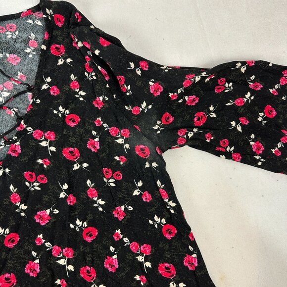 Forever 21 Womens Black & Red Floral Long Sleeve Lace-Up Blouse Medium - Picture 6 of 6
